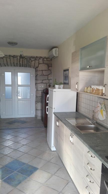 Apartment Deni Lumbarda Bagian luar foto