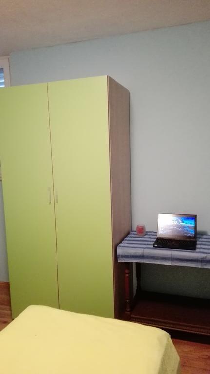 Apartment Deni Lumbarda Bagian luar foto